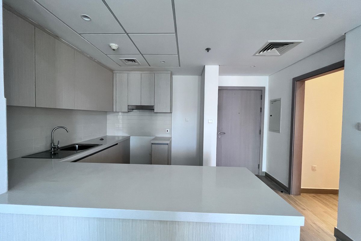 High Floor |Community View | Hot Deal | Rented