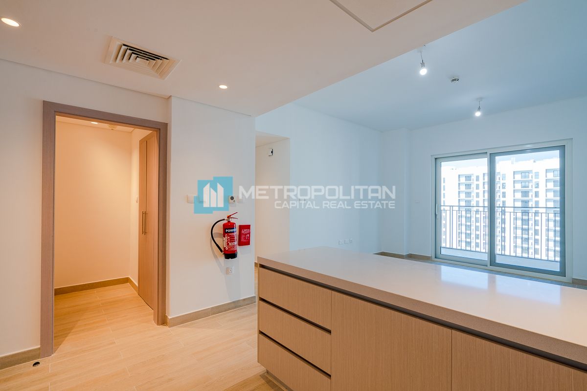 2BR+Balcony| Partial Canal View| Motivated Seller