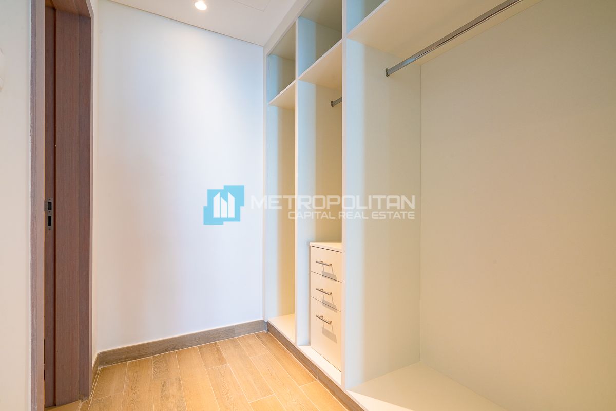 2BR+Balcony| Partial Canal View| Motivated Seller