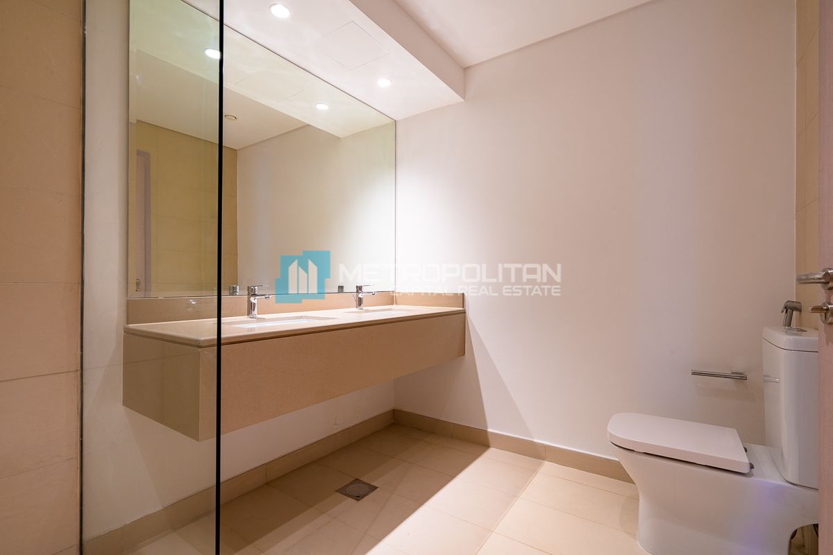 2BR+Balcony| Partial Canal View| Motivated Seller