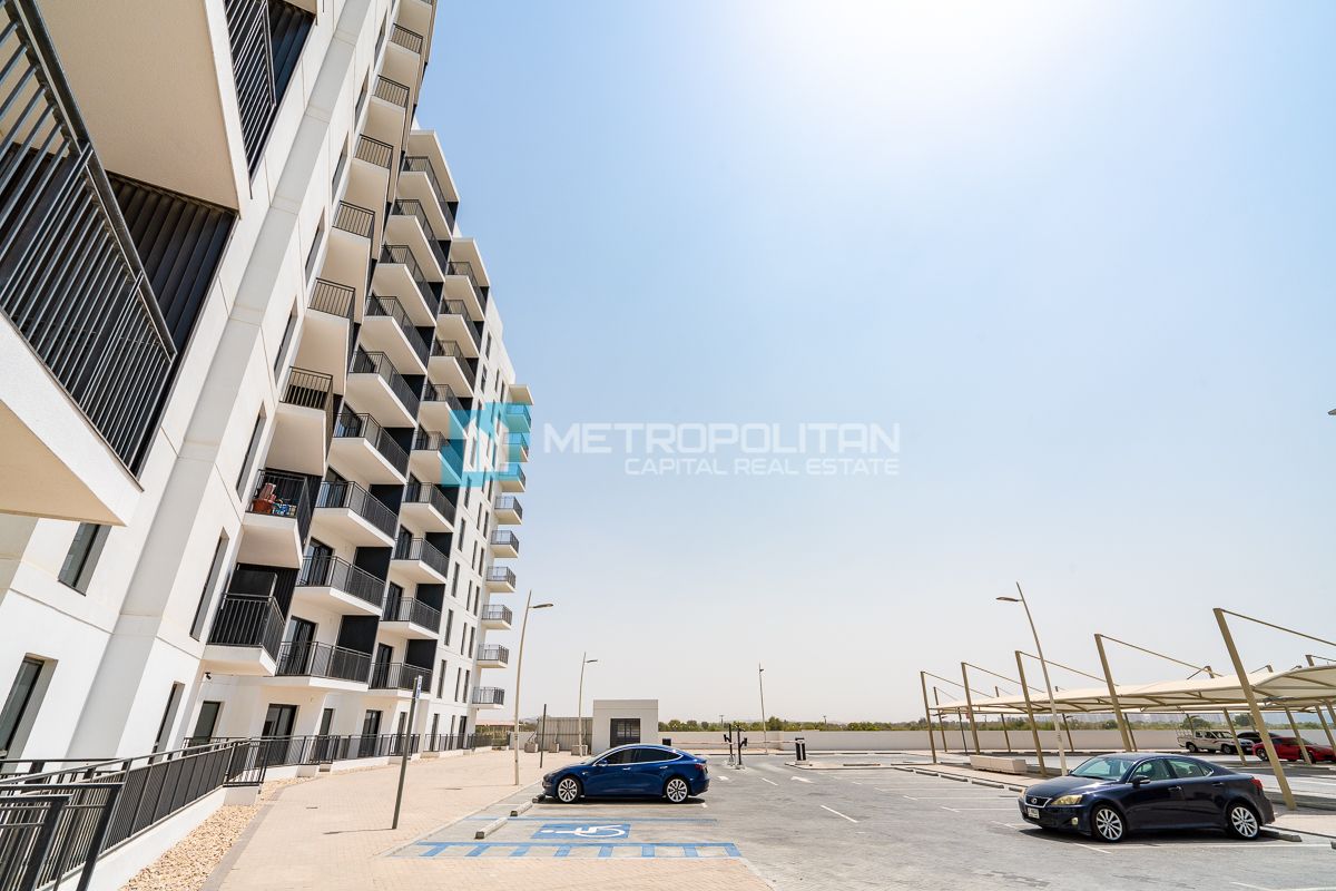 2BR+Balcony| Partial Canal View| Motivated Seller