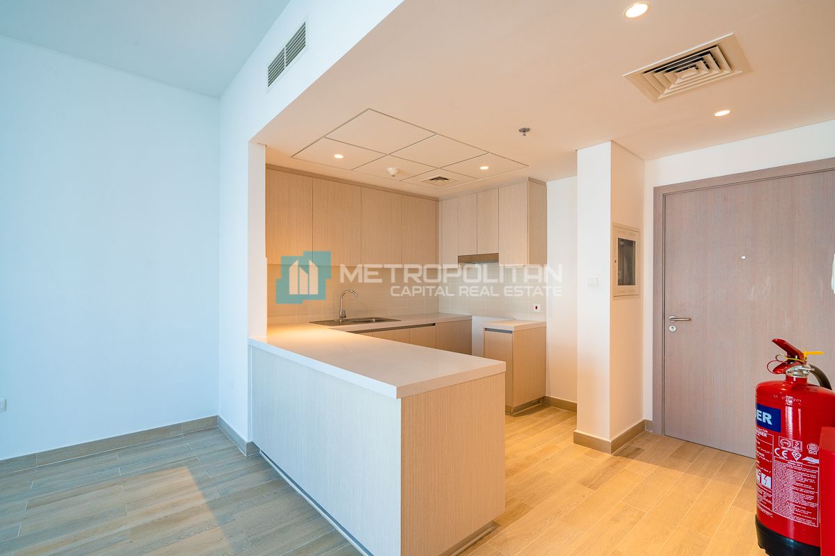 2BR+Balcony| Partial Canal View| Motivated Seller