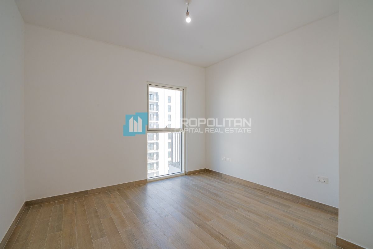 2BR+Balcony| Partial Canal View| Motivated Seller