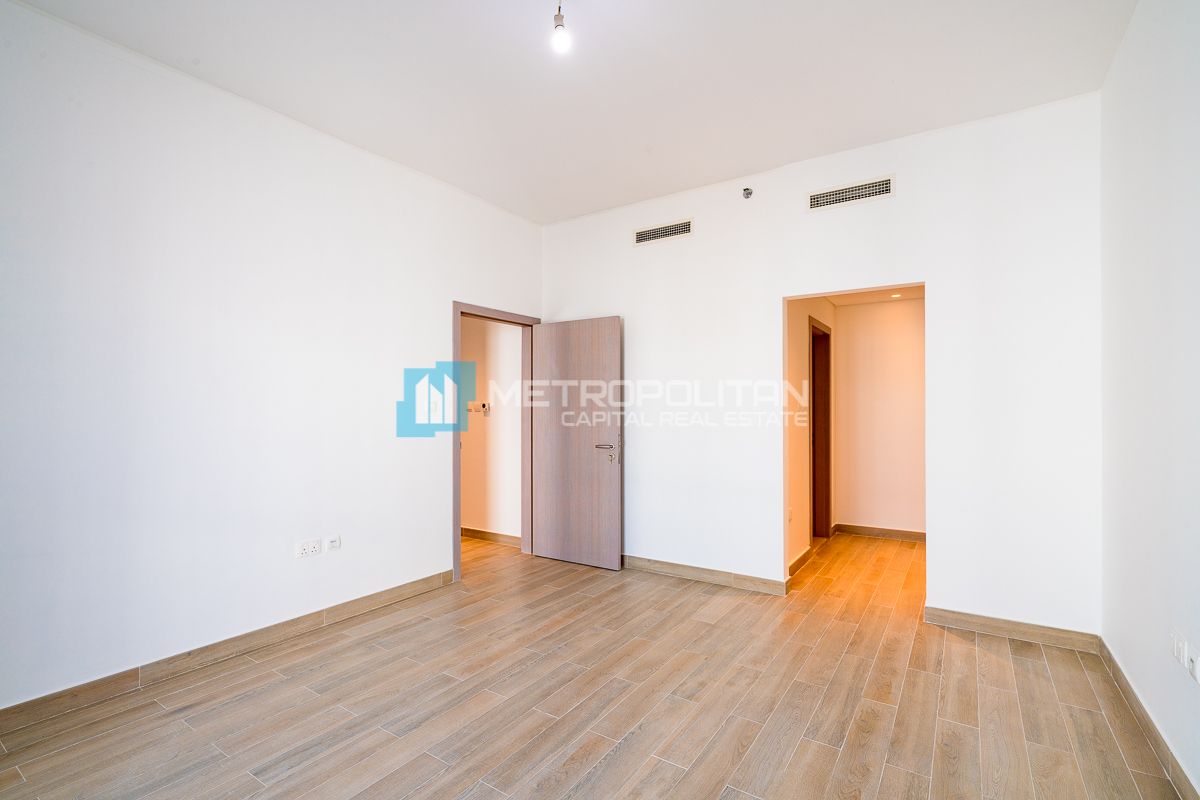 2BR+Balcony| Partial Canal View| Motivated Seller