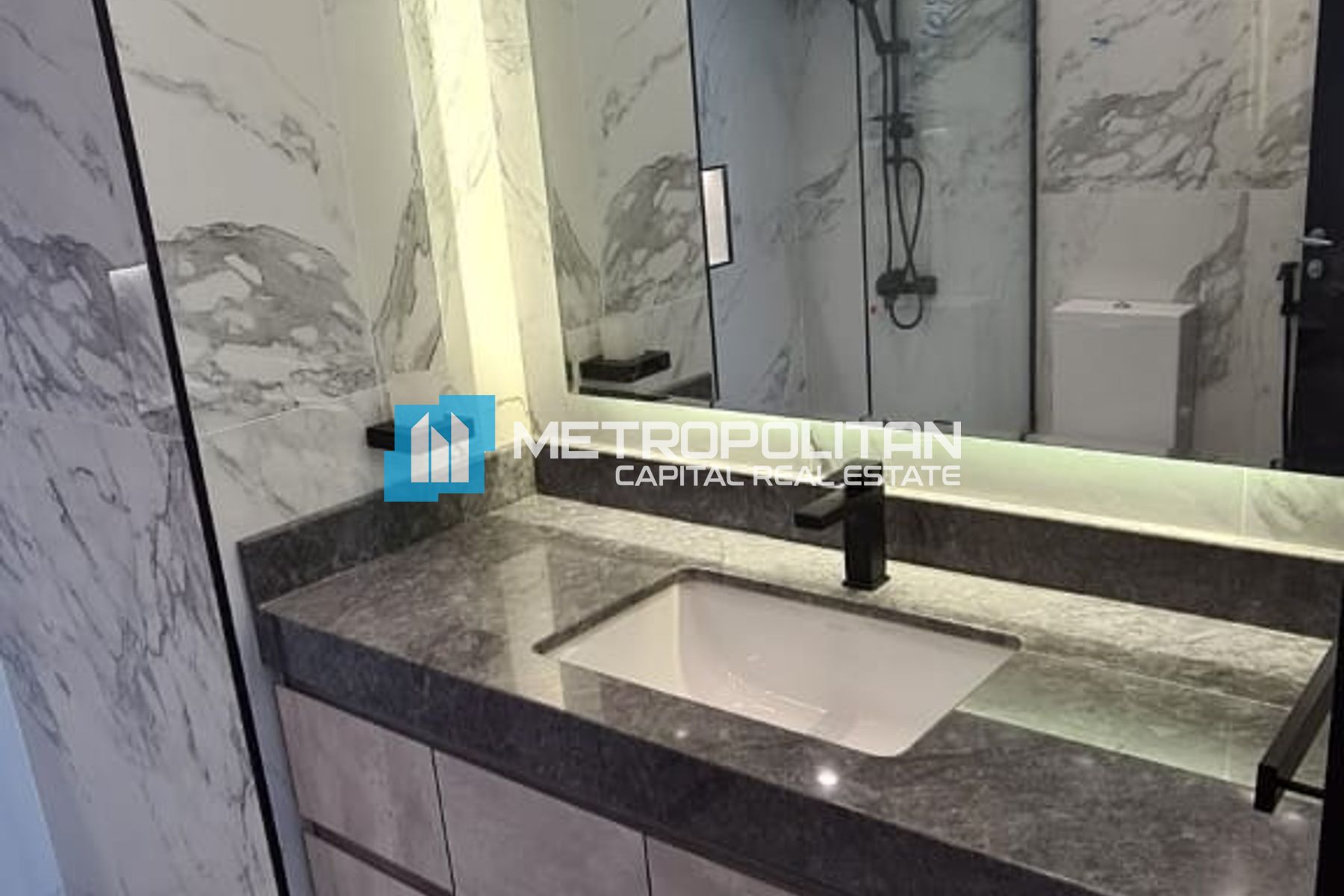 Well Maintained | 2BR Upgraded Layout |Canal View