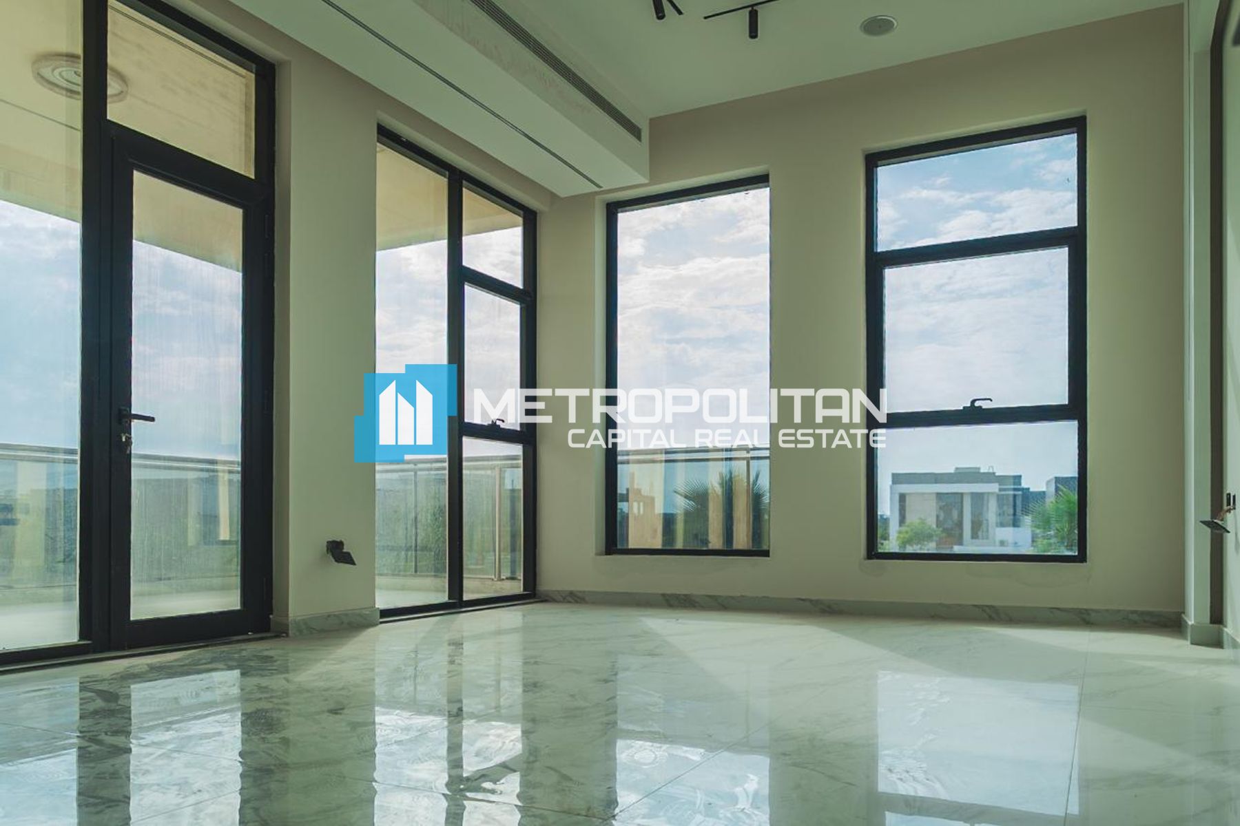 5BR | SINGLE ROW | CORNER UNIT | FACING PARK