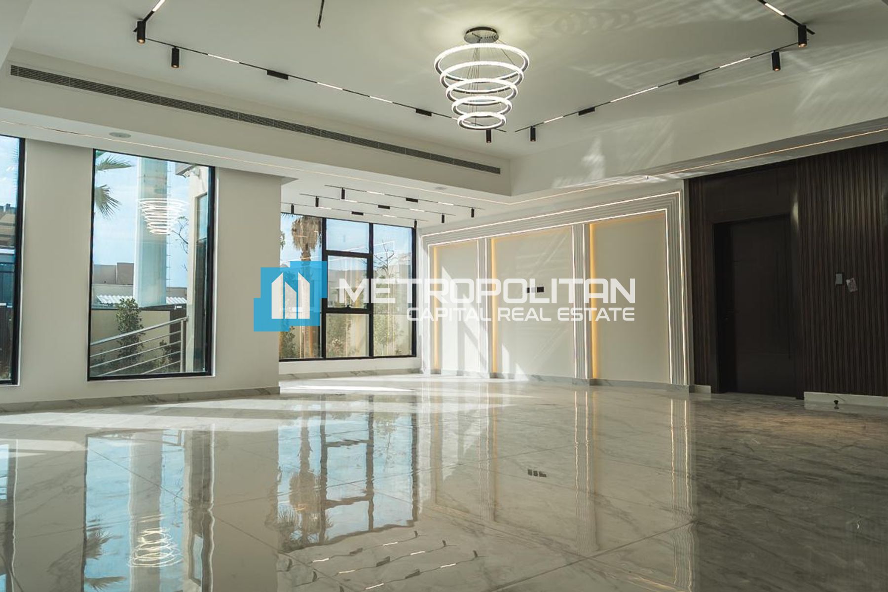 5BR | SINGLE ROW | CORNER UNIT | FACING PARK