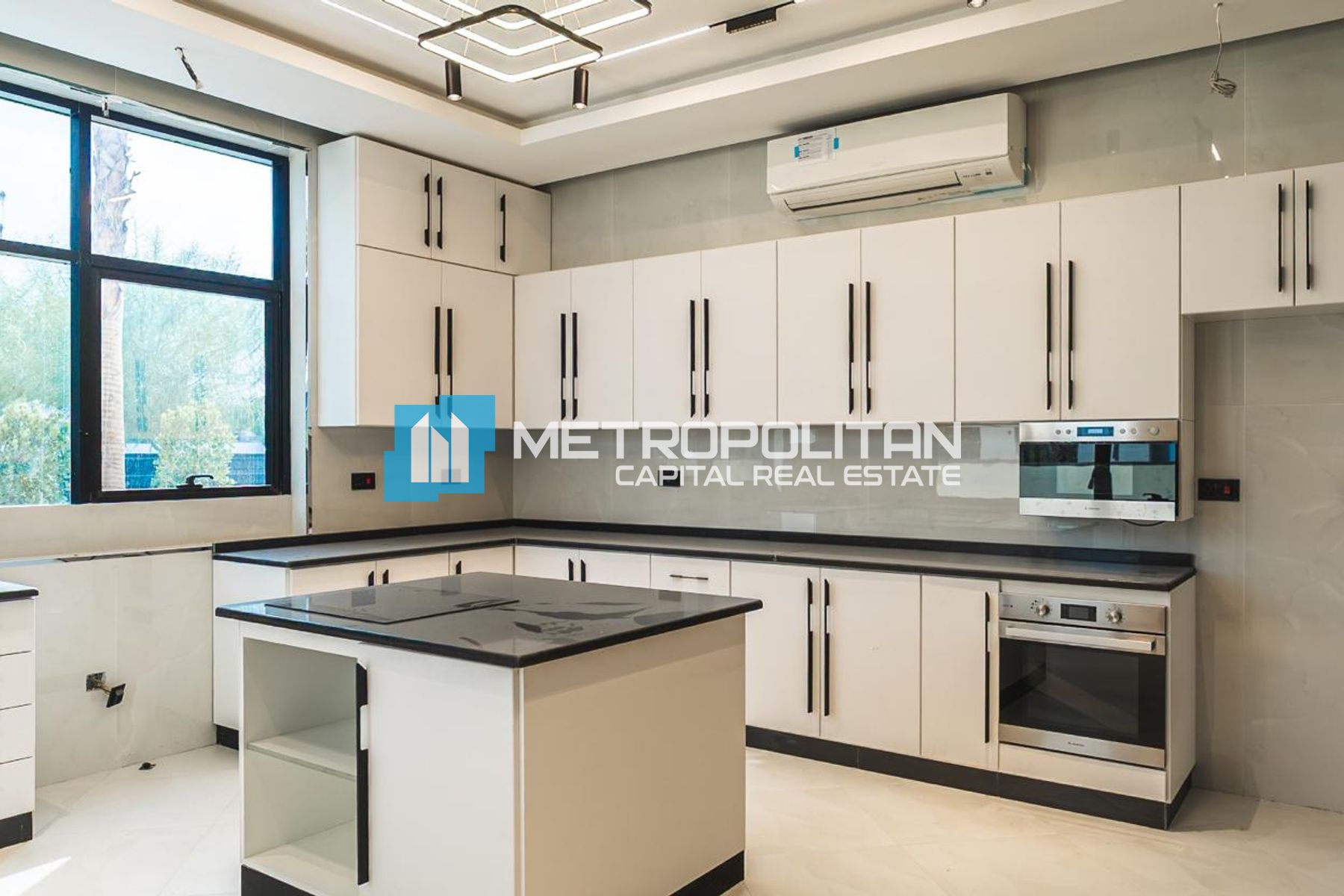 5BR | SINGLE ROW | CORNER UNIT | FACING PARK