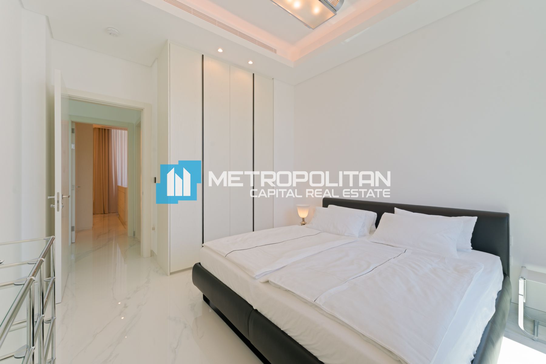 Single Row Middle | Brand New | Private Pool