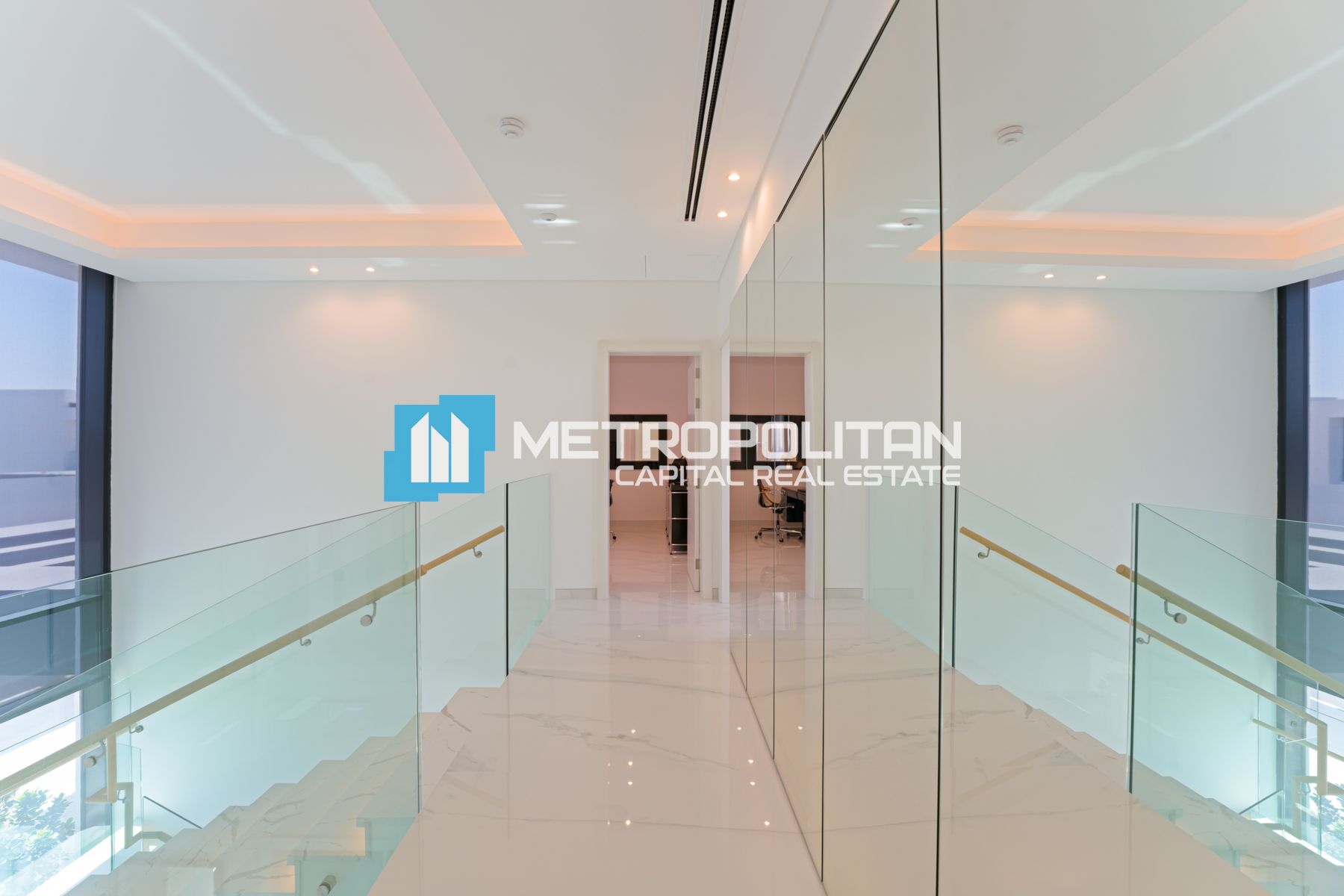 Single Row Middle | Brand New | Private Pool