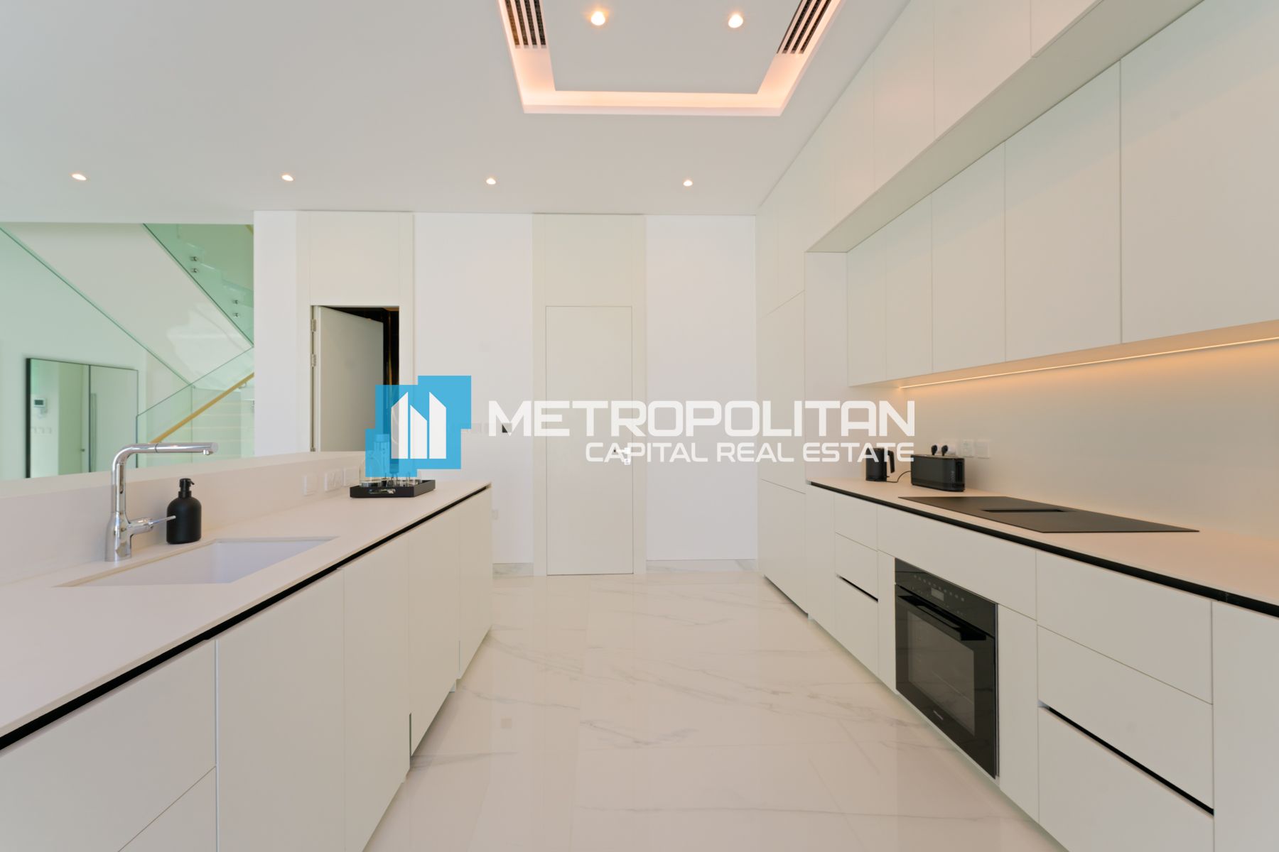 Single Row Middle | Brand New | Private Pool