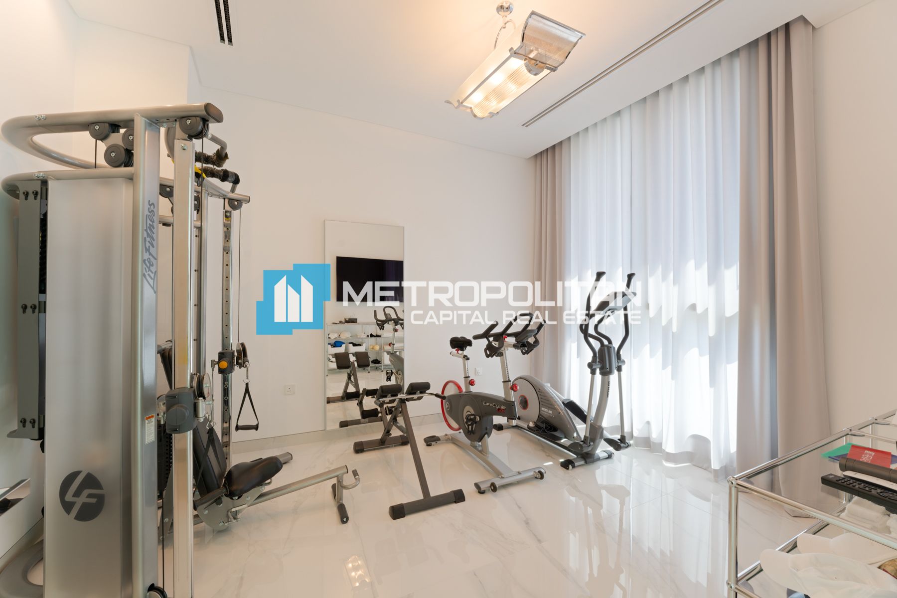 Single Row Middle | Brand New | Private Pool