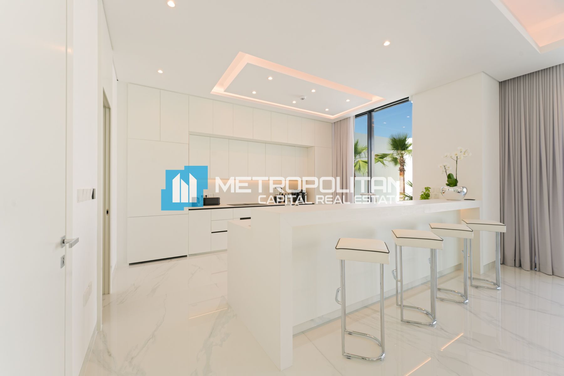 Single Row Middle | Brand New | Private Pool
