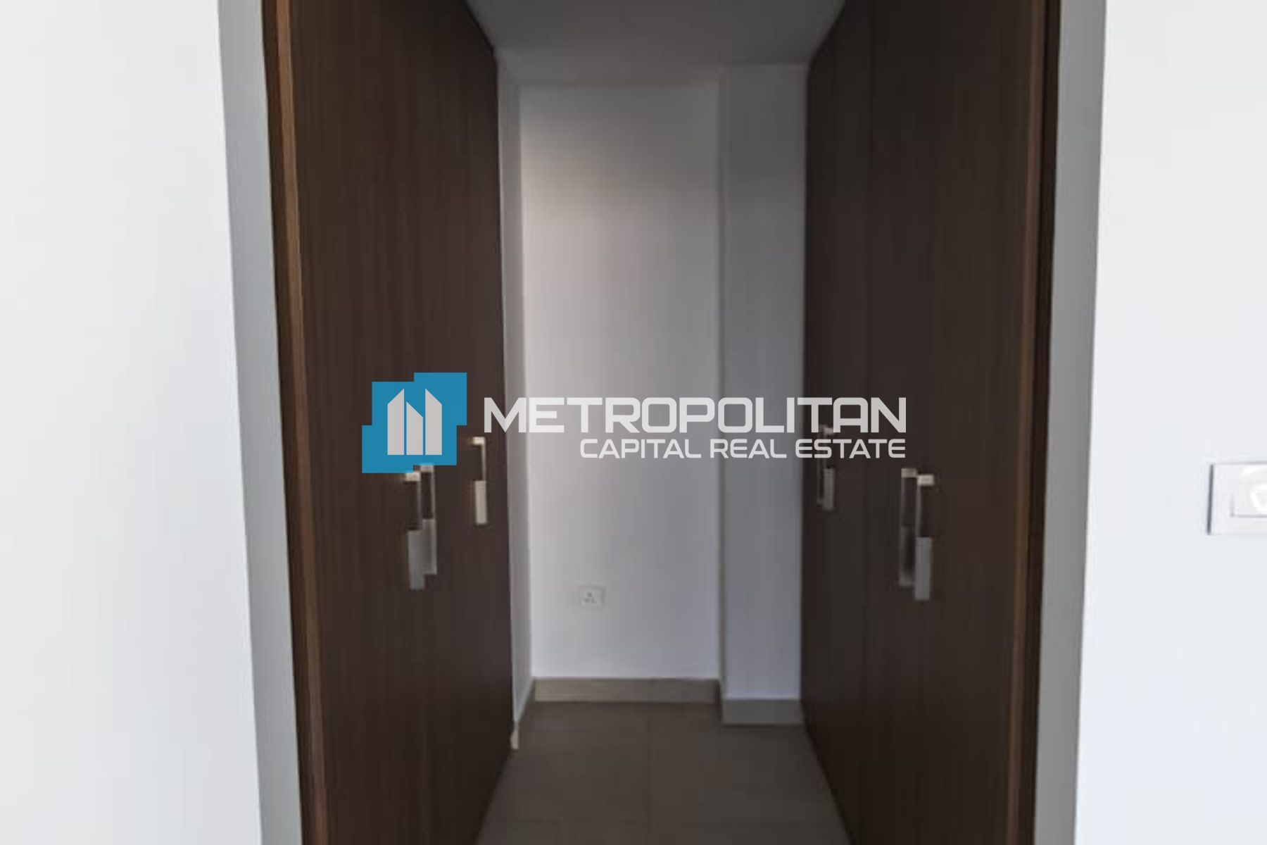 Rare Opportunity |3BR w/ Maid | Single Row| Vacant