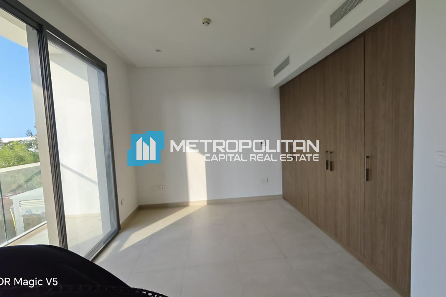 Rare Opportunity |3BR w/ Maid | Single Row| Vacant