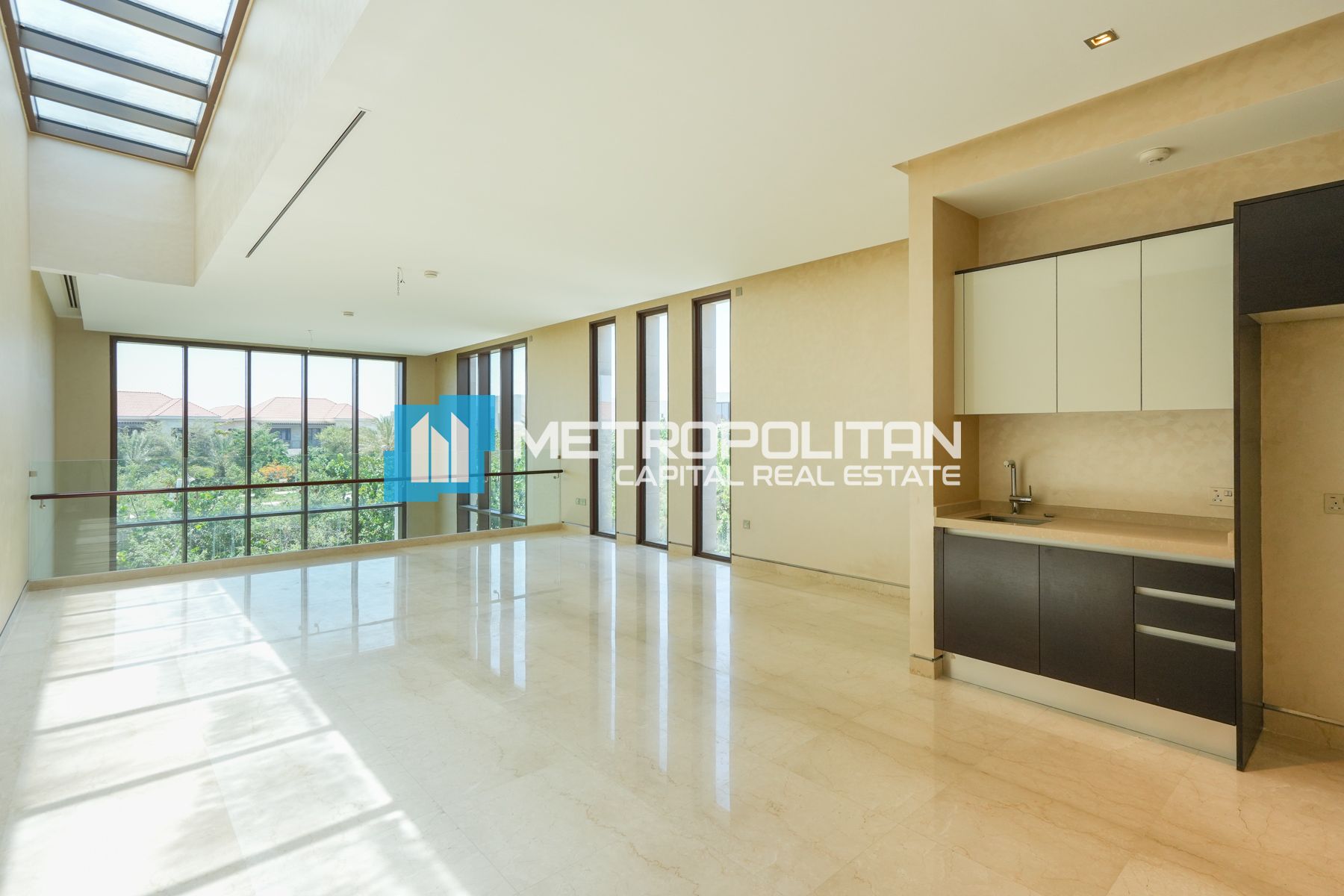 Price Drop | 6BR Boulevard | Corner | Sea View |