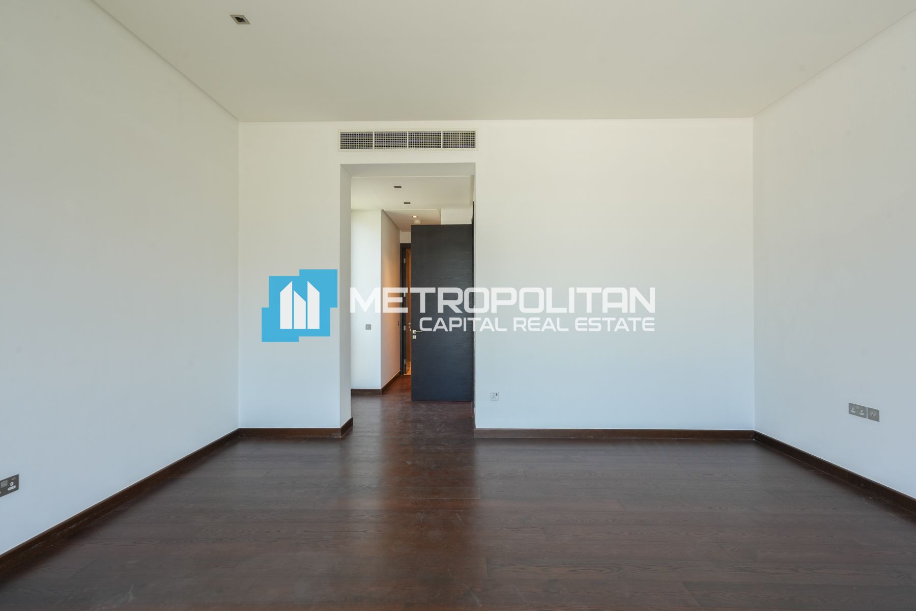 Price Drop | 6BR Boulevard | Corner | Sea View |