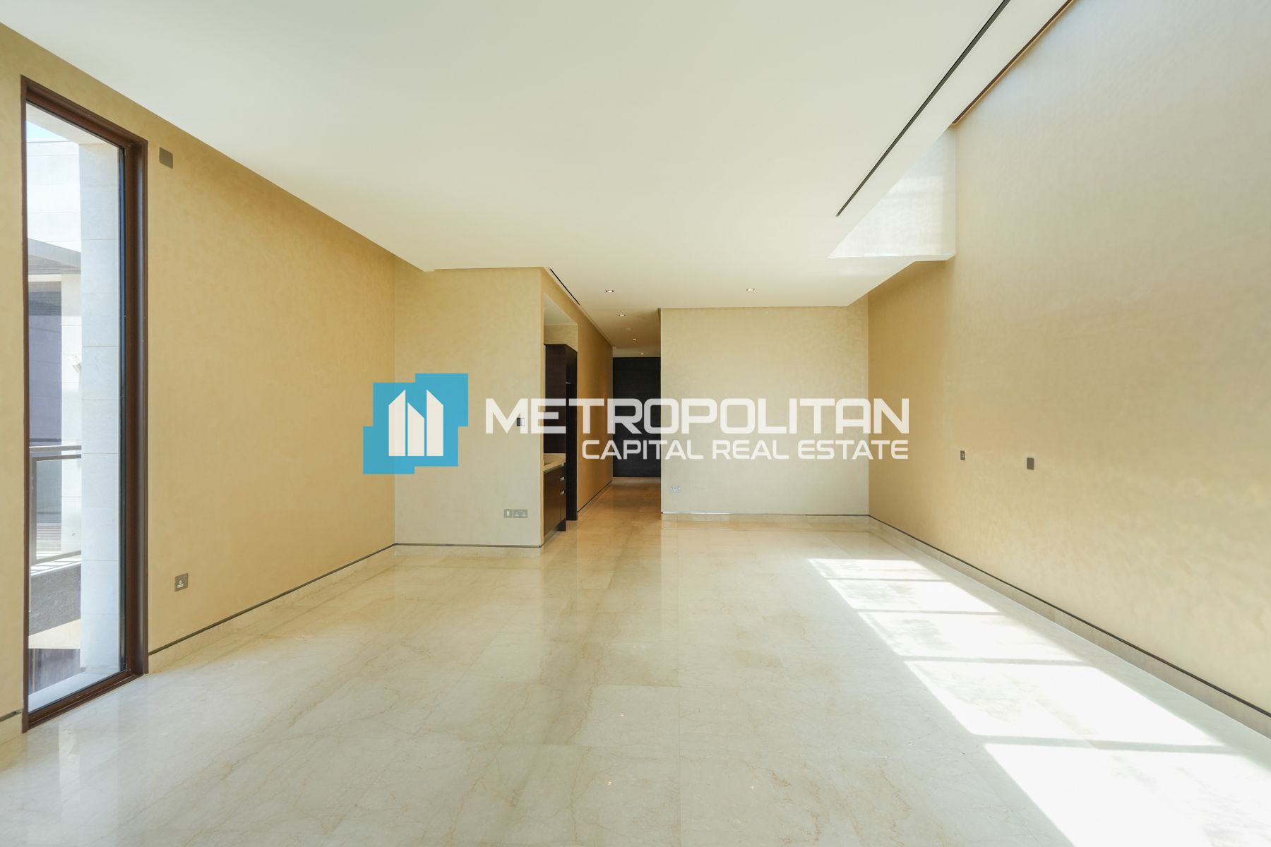 Price Drop | 6BR Boulevard | Corner | Sea View |