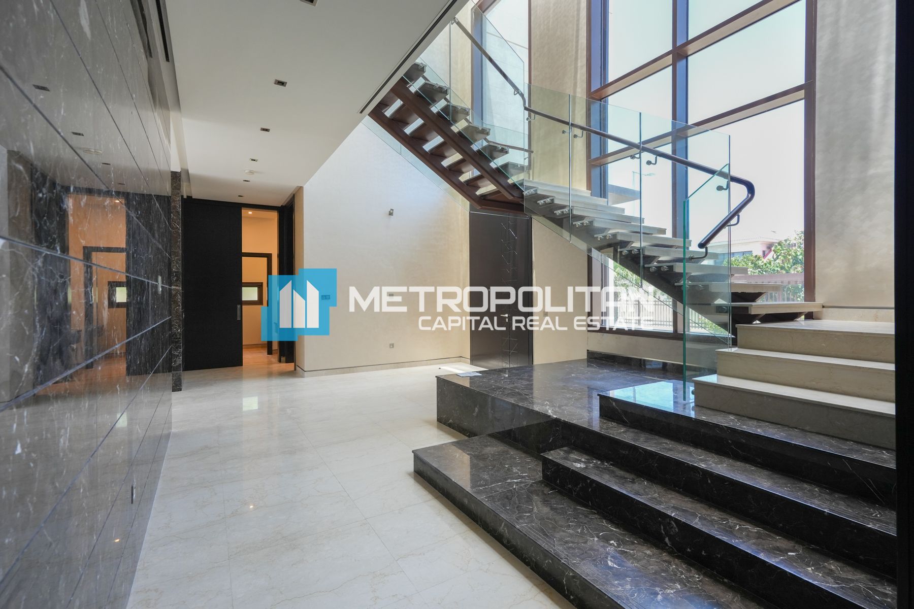 Price Drop | 6BR Boulevard | Corner | Sea View |