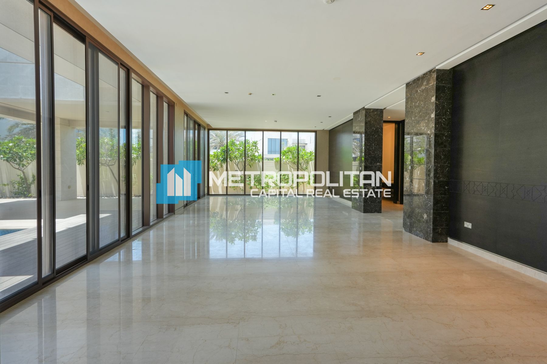 Price Drop | 6BR Boulevard | Corner | Sea View |