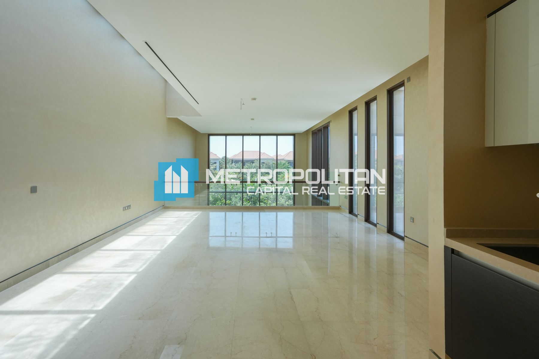 Price Drop | 6BR Boulevard | Corner | Sea View |