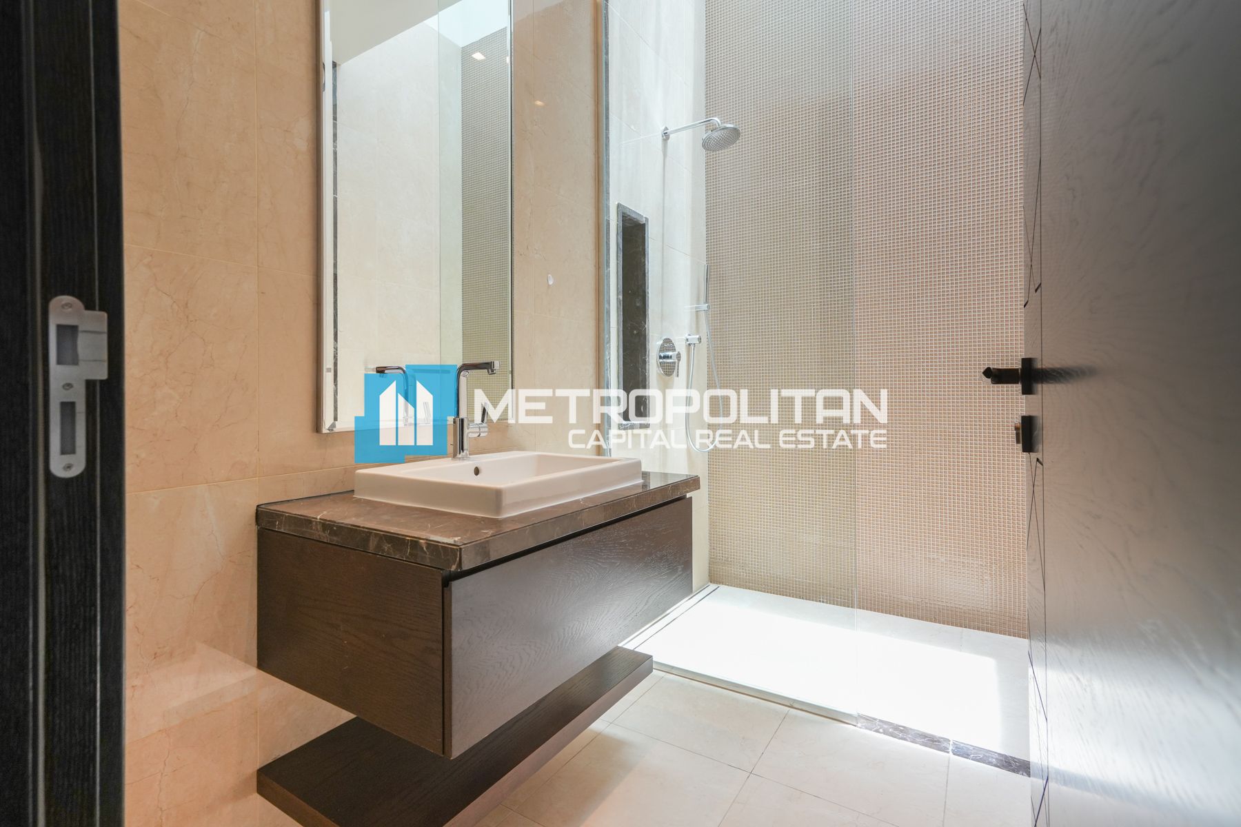 Price Drop | 6BR Boulevard | Corner | Sea View |