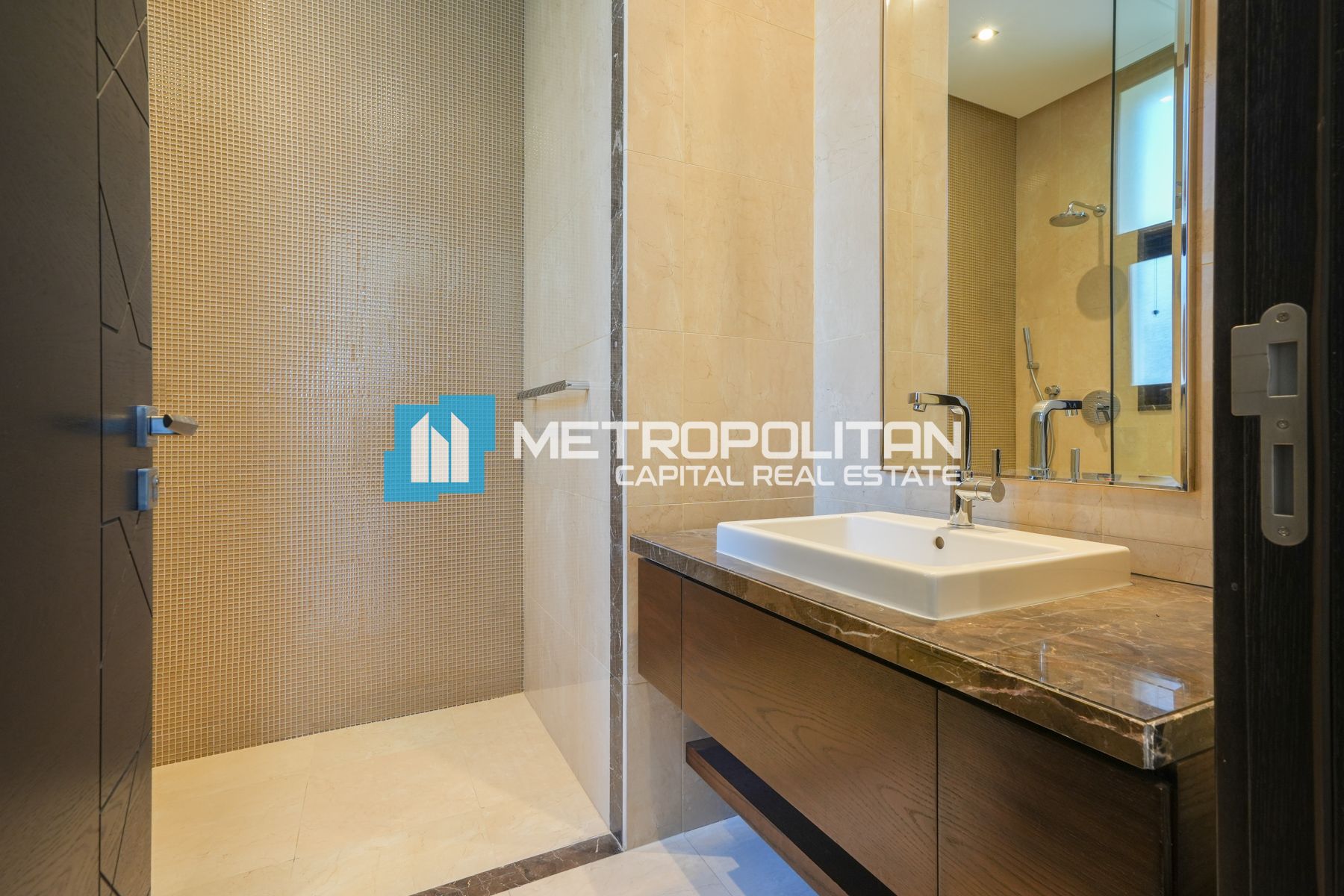 Price Drop | 6BR Boulevard | Corner | Sea View |