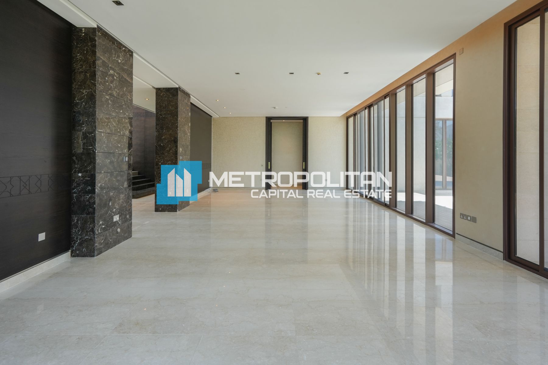 Price Drop | 6BR Boulevard | Corner | Sea View |