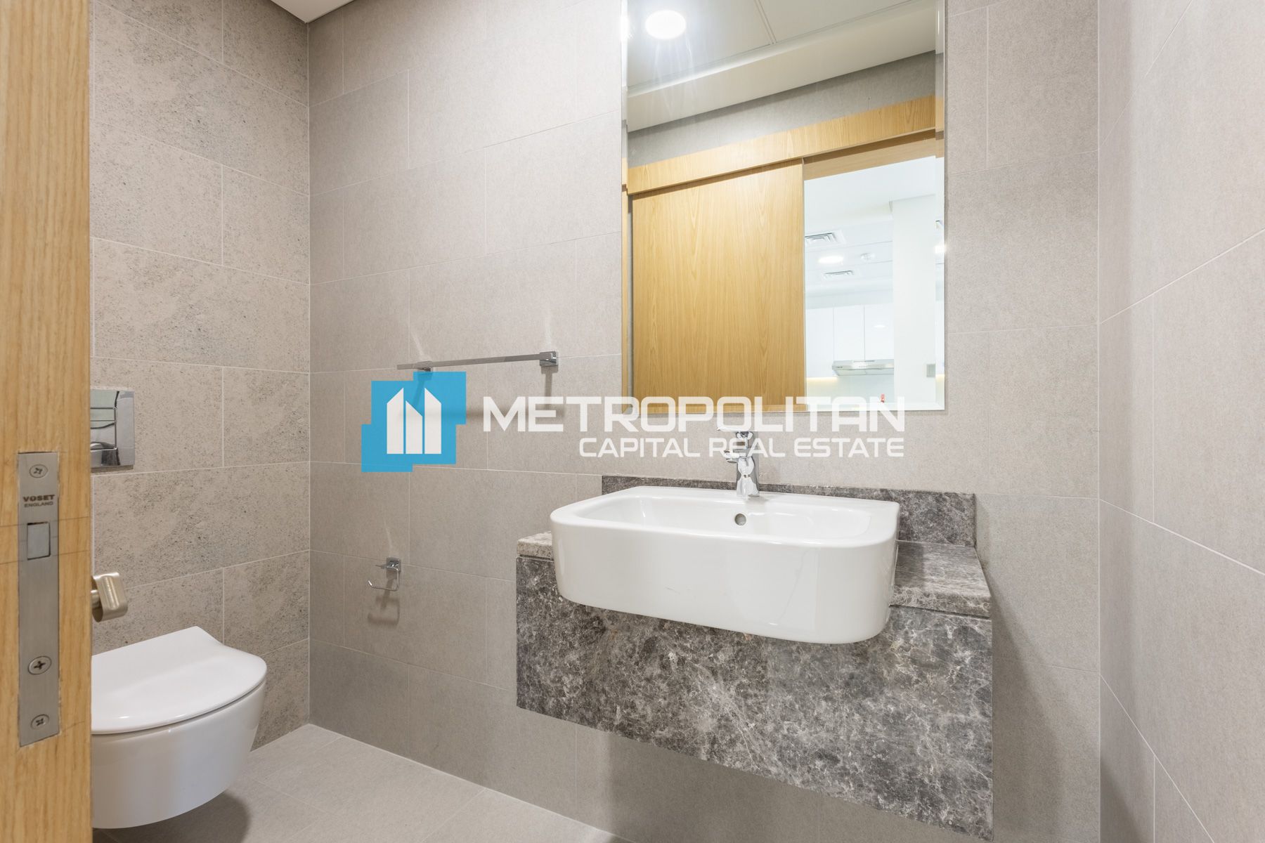 Full Canal View |  High Floor |  Ready to Move