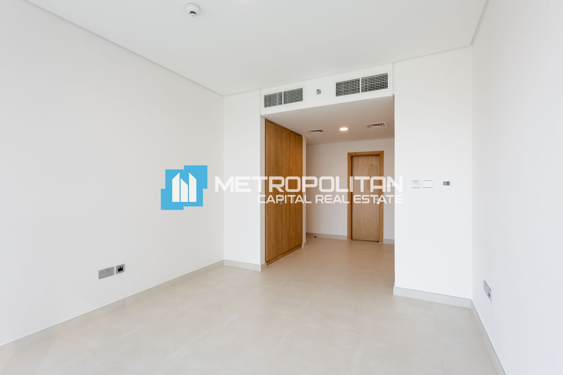 Full Canal View |  High Floor |  Ready to Move