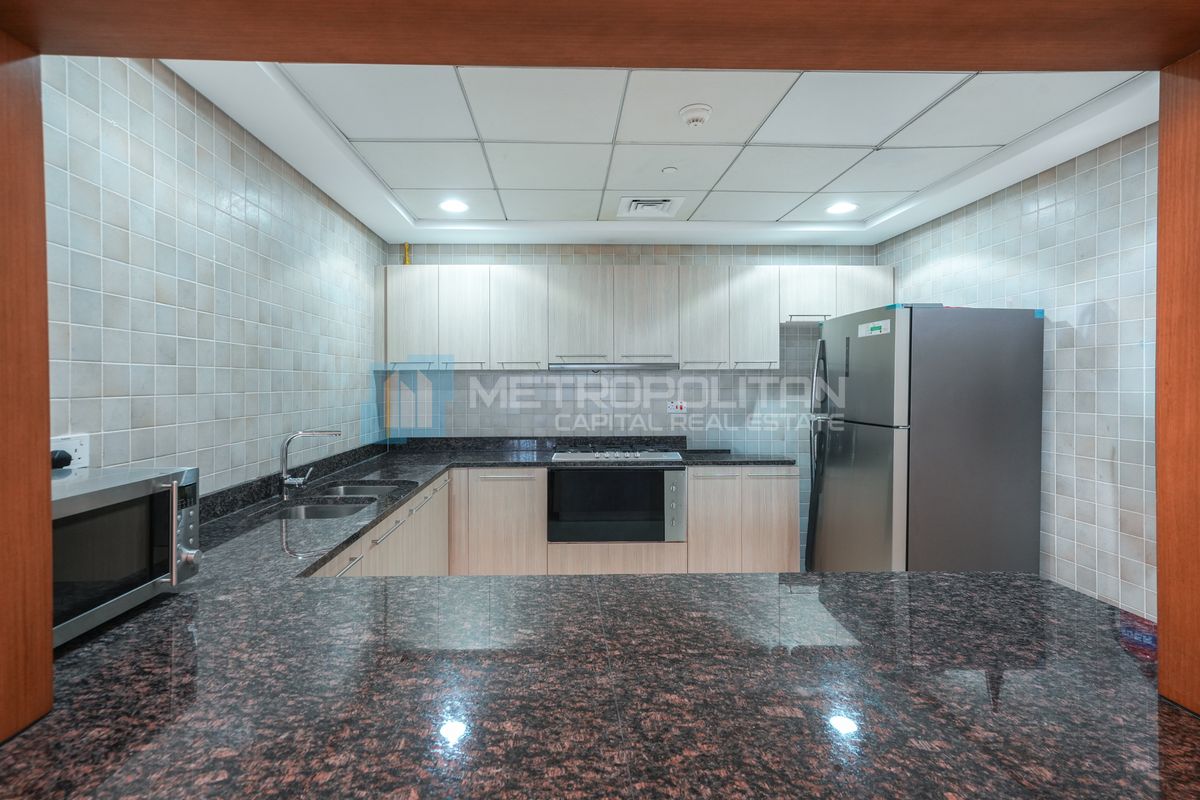 A STUNNING VIEW | High Floor | BIG LAYOUT