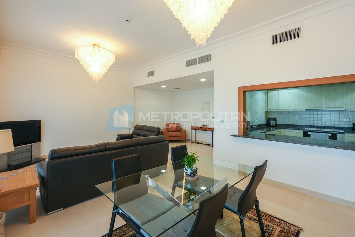 A STUNNING VIEW | High Floor | BIG LAYOUT