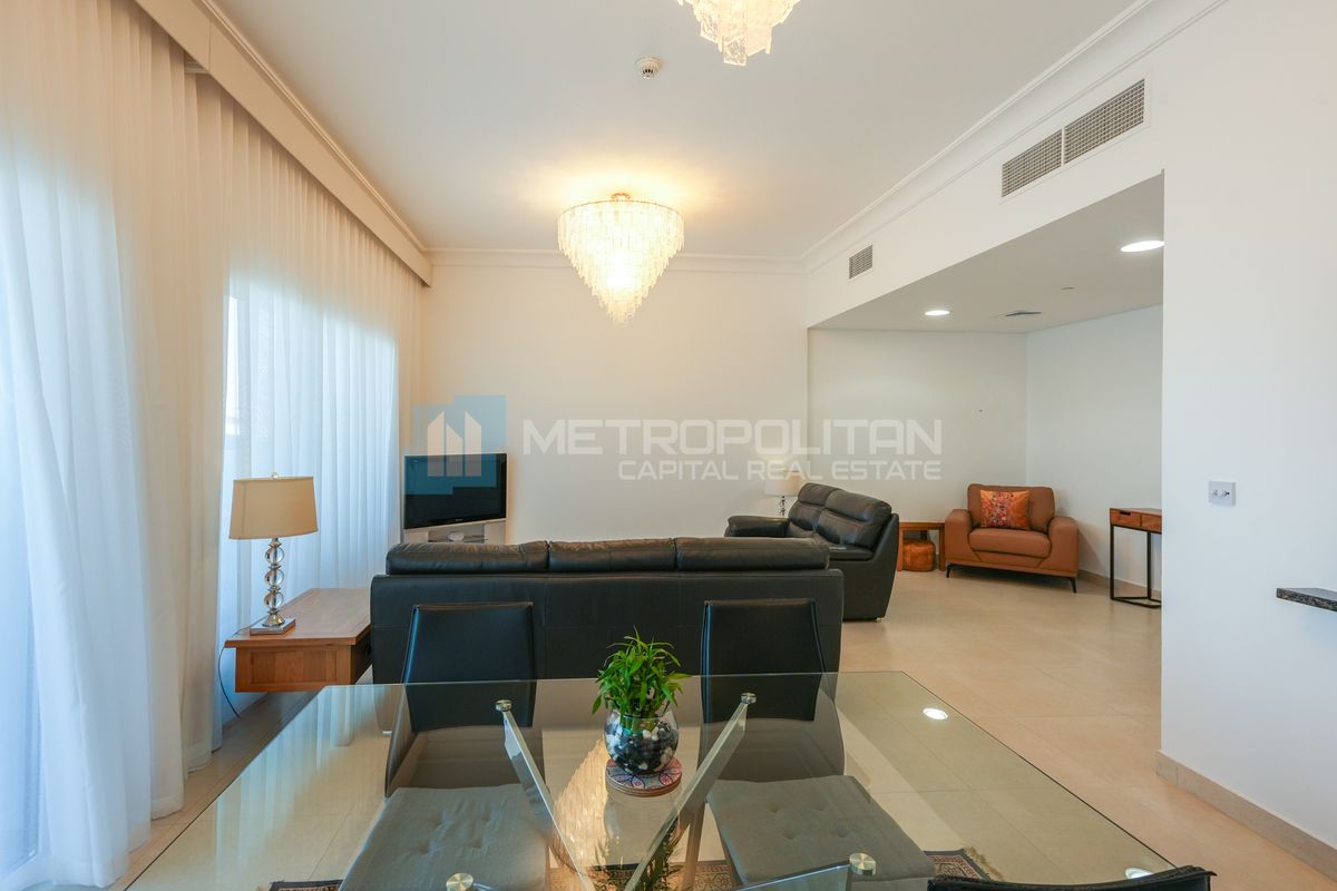 A STUNNING VIEW | High Floor | BIG LAYOUT