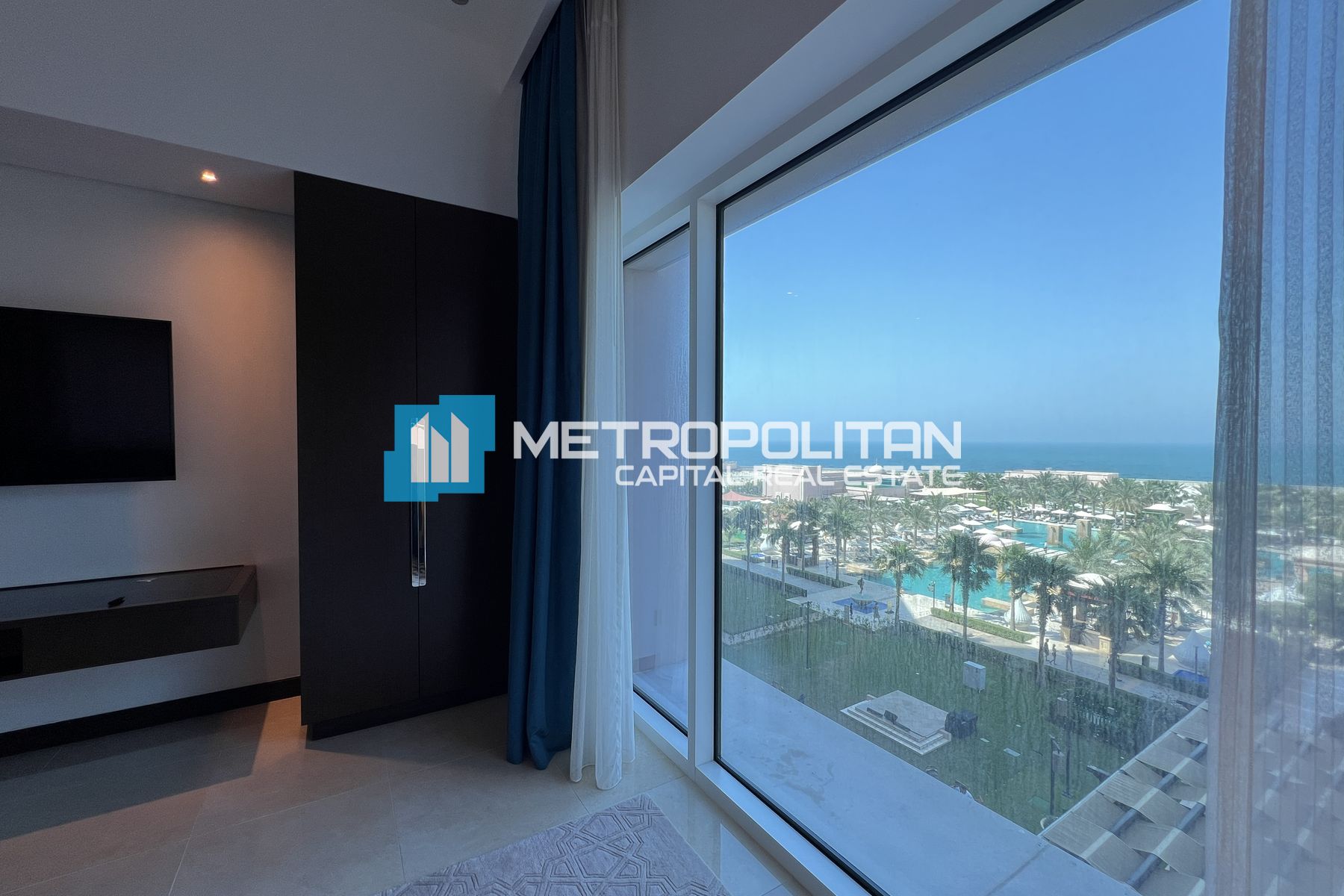 1BR Apartment for Sale in Fairmont Marina Residences, The Marina - MCS-46753