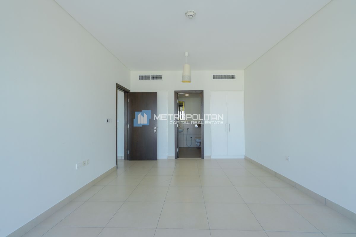 2BR Apartment for Sale in The Wave, Al Reem Island - MCS-46774