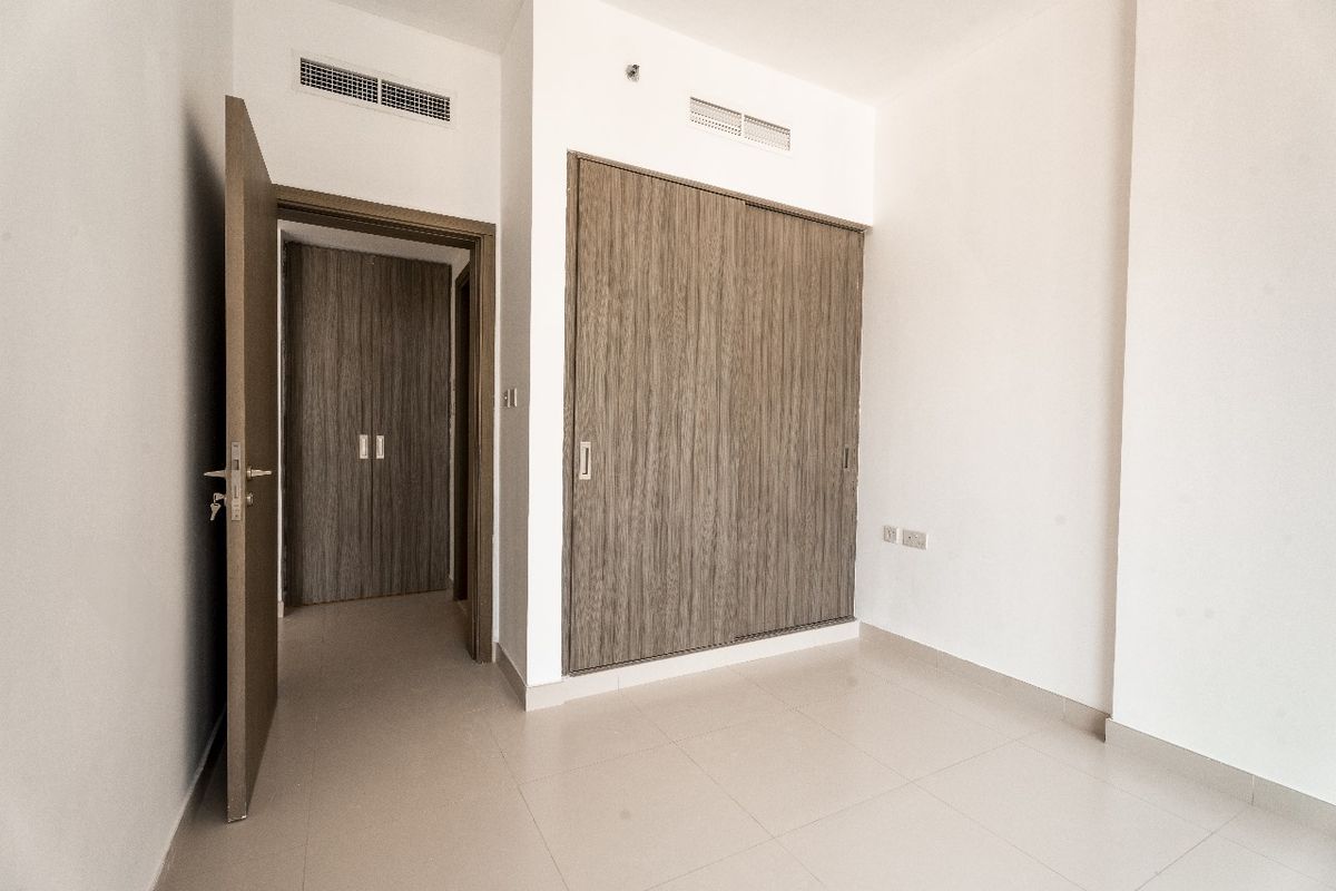 North-East Facing 1BR – High Floor with Sea view