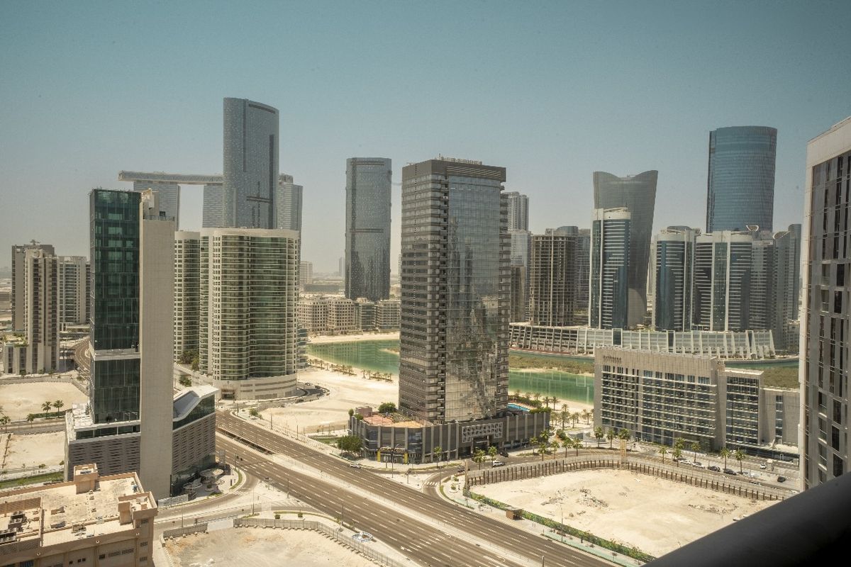 North-East Facing 1BR – High Floor with Sea view