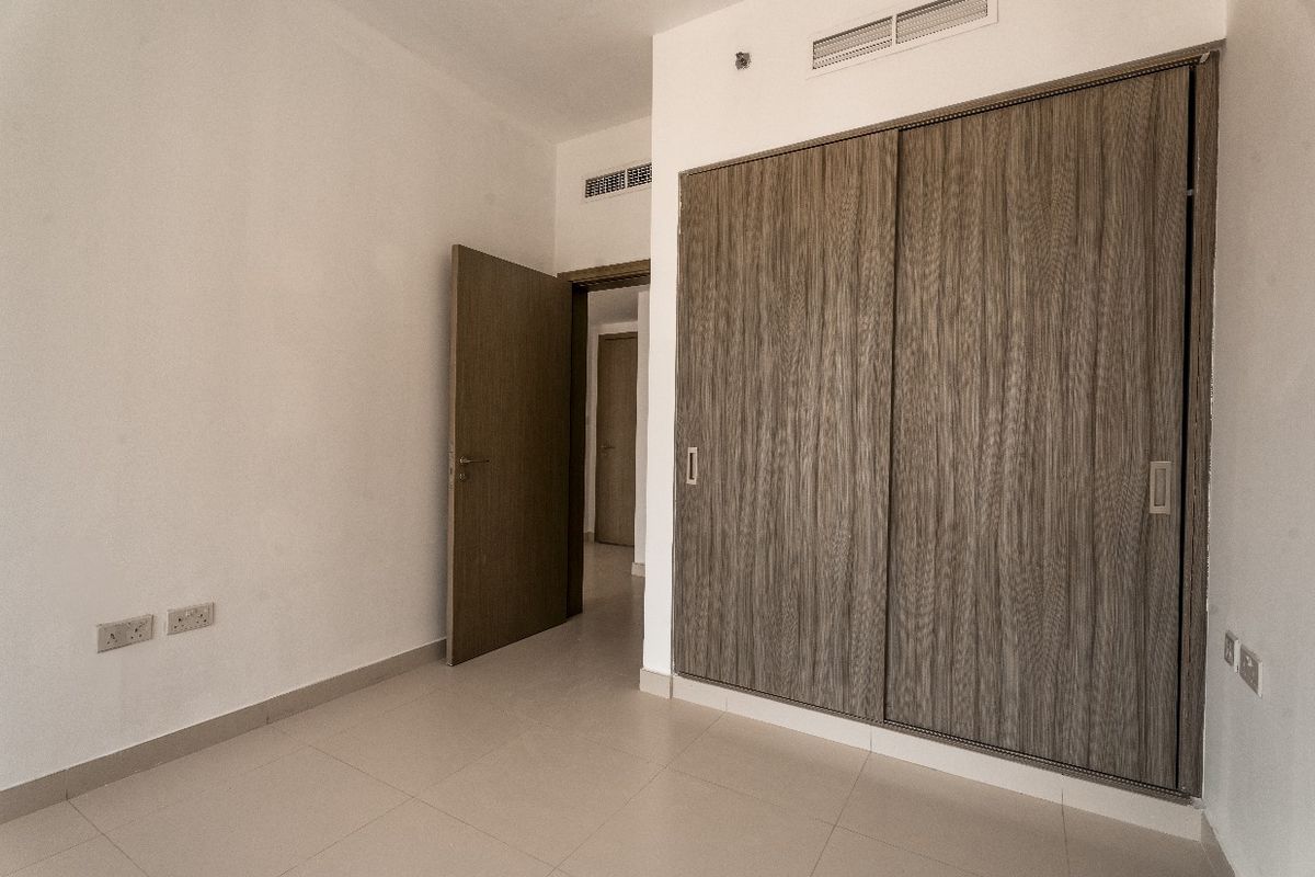 North-East Facing 1BR – High Floor with Sea view