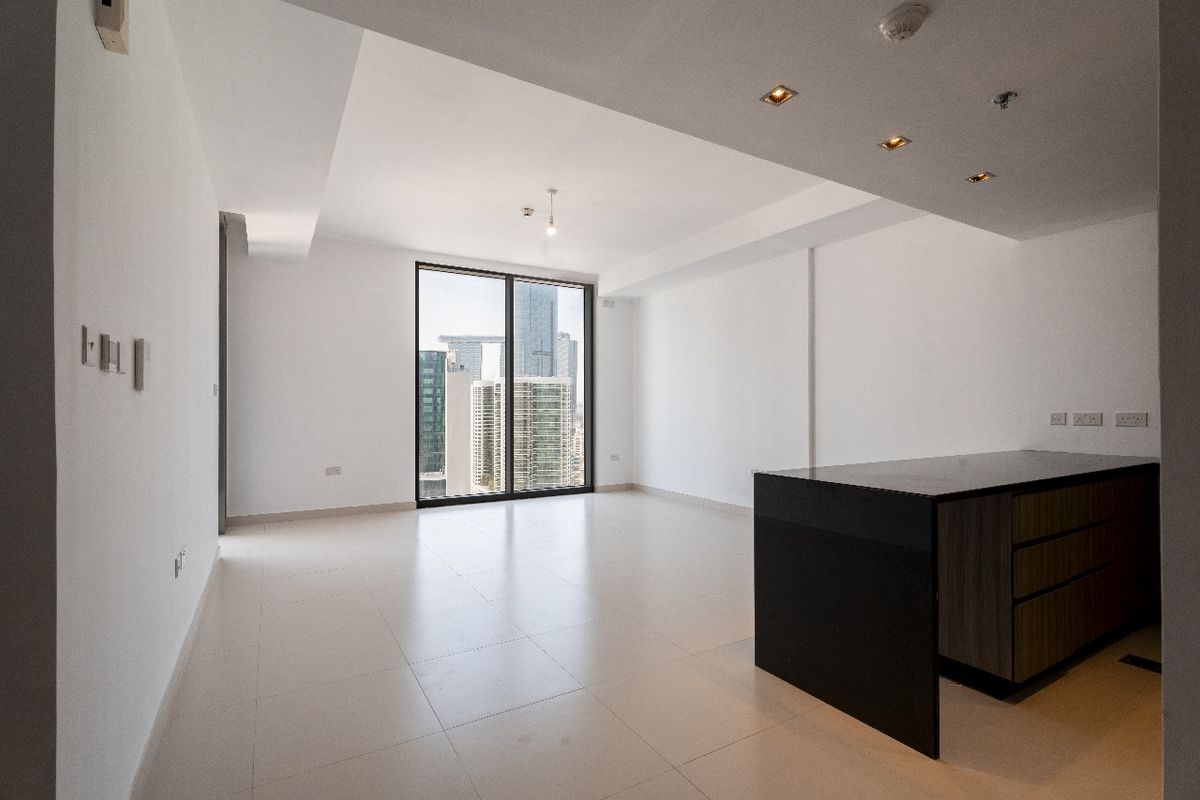 North-East Facing 1BR – High Floor with Sea view
