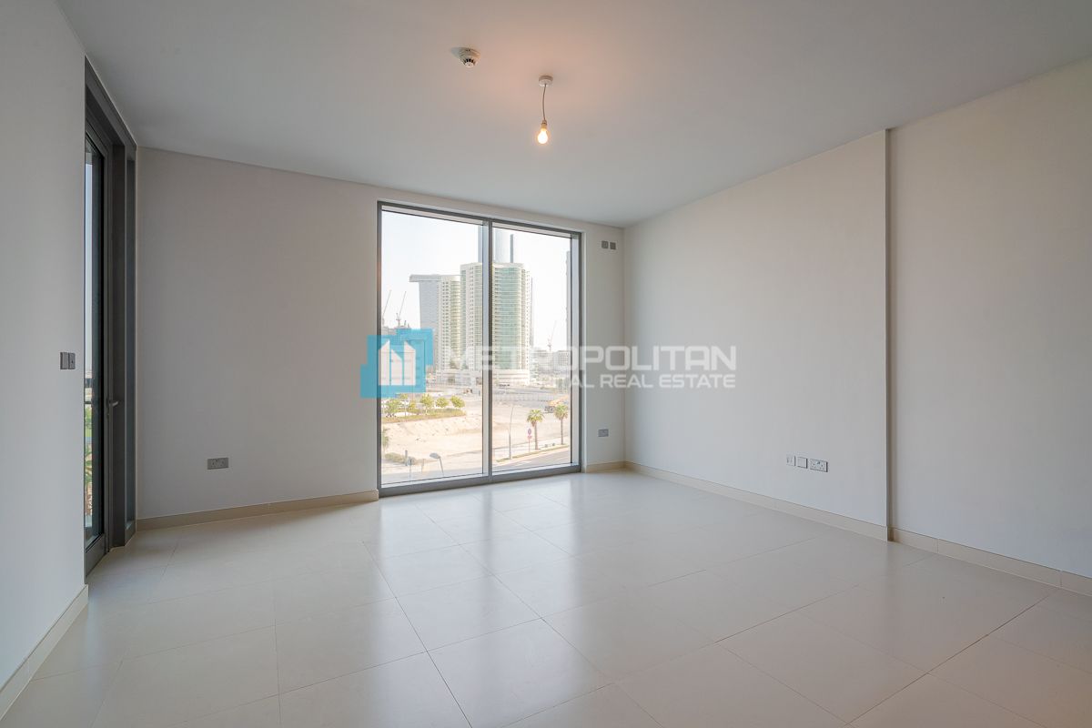North-East Facing 1BR – High Floor with Sea view