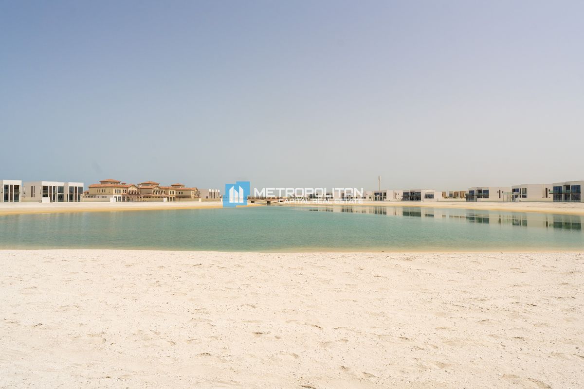 Waterfront V6 | Elite Large Plot | Single Row 6BR