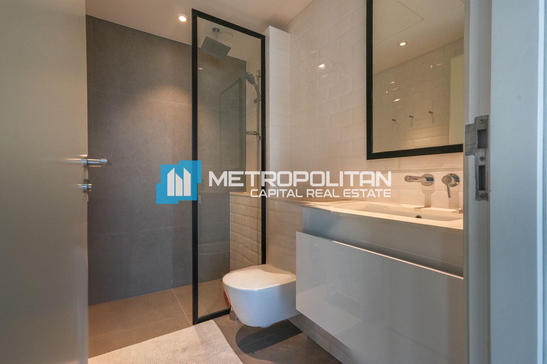 Huge 1BR+M | Beach Access | High End Finishes