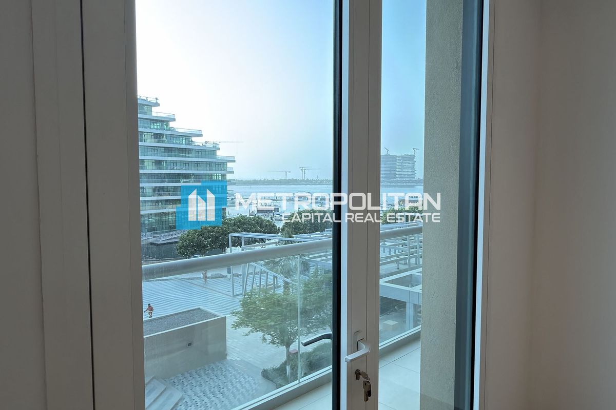 2BR w/ Balcony| Scenic Water Views| Prime Location