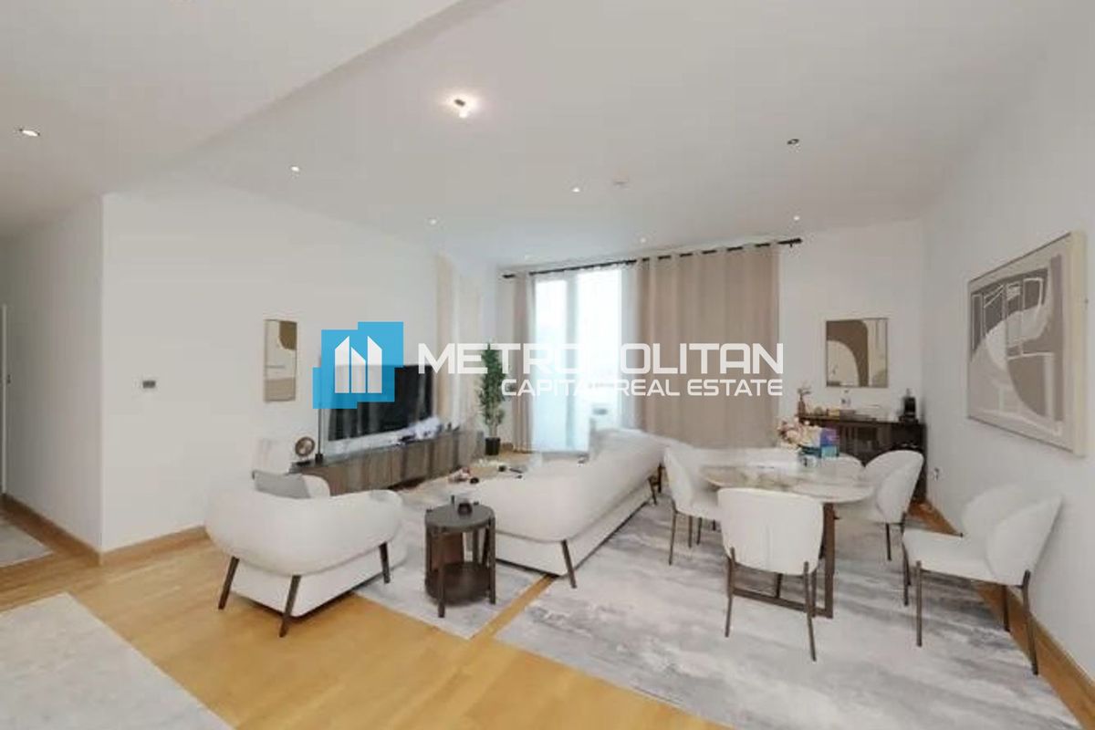 2BR w/ Balcony| Scenic Water Views| Prime Location
