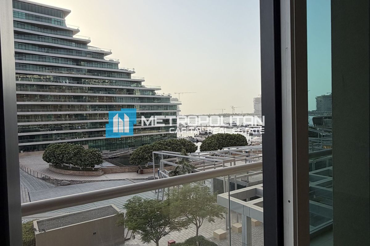 2BR w/ Balcony| Scenic Water Views| Prime Location