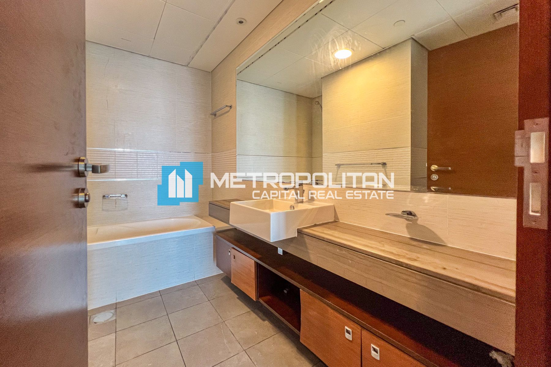 Sea View 1BR | High Floor | Dedicated Laundry Room