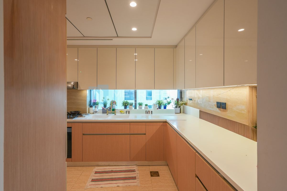 Elegant 2 BR | Partial Sea View | High ROI