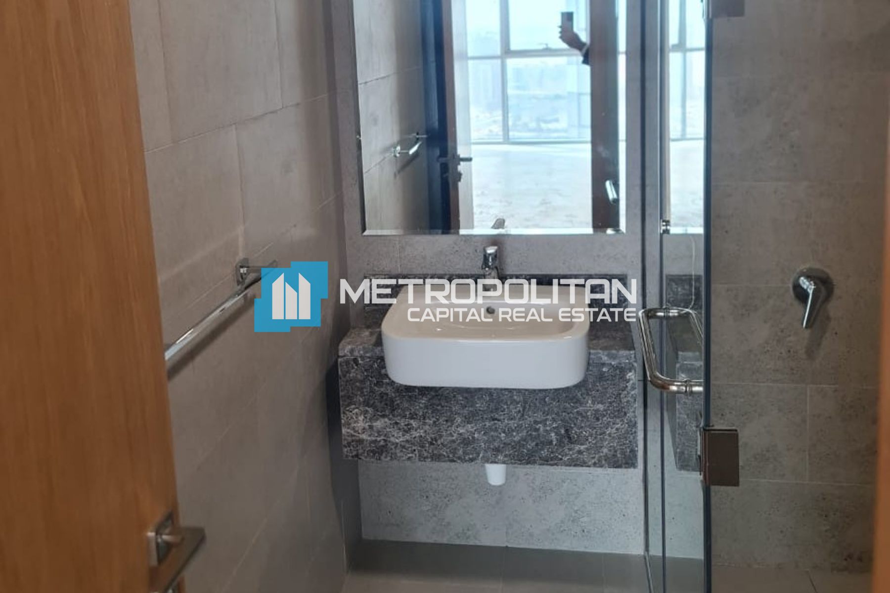 Modern 1BR Unit | Mangrove View | Motivated Seller