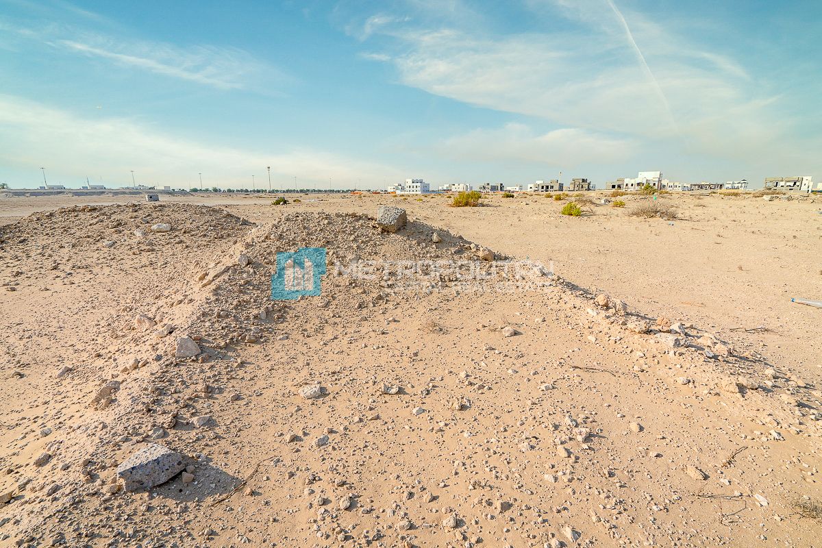 Single Row | Next to Corner | Rare Yas Lea Plot