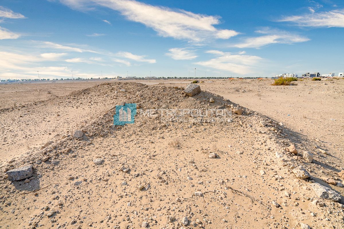 Single Row | Next to Corner | Rare Yas Lea Plot